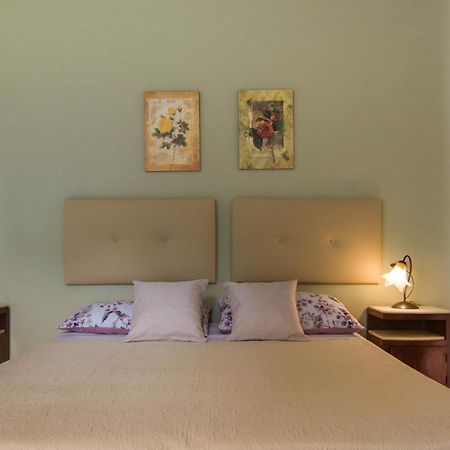 B&B Del Viale Bacu Abis Екстериор снимка