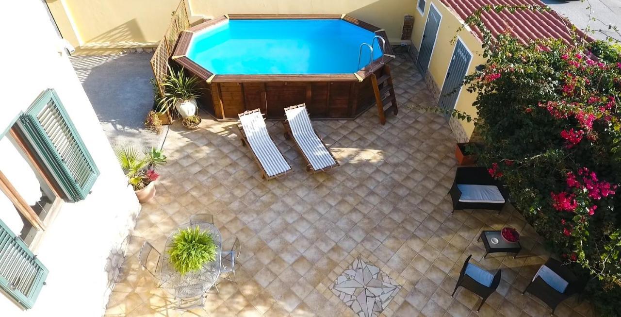 B&B Del Viale Bacu Abis Екстериор снимка